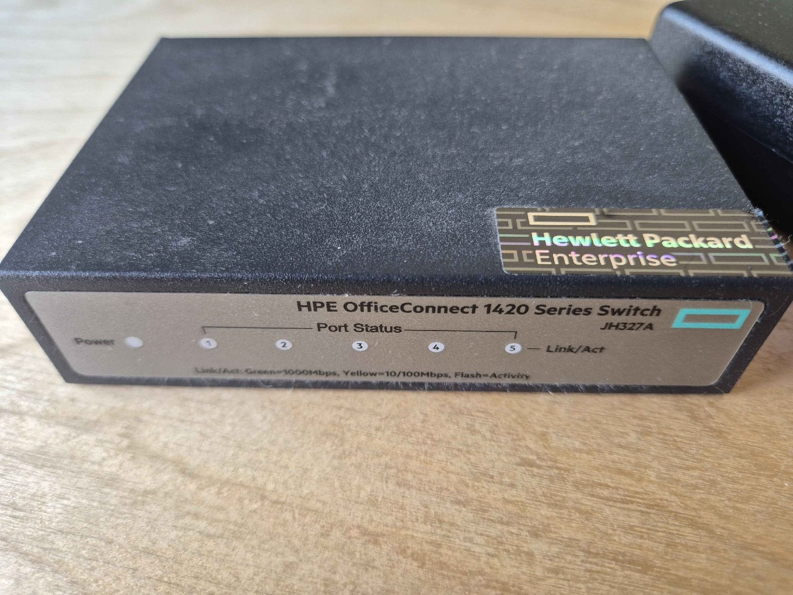 Hewlett Packard Hub & Switch: HPE OfficeConnect 1420 Series Switch JH327A – Nuovo (secondo la descrizione) da Busswil BE venduto da Thomthom1
