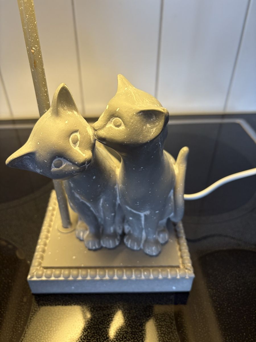 Lampade: Katzen Tischlampe grau – Usato da Muttenz venduto da Salina5 2