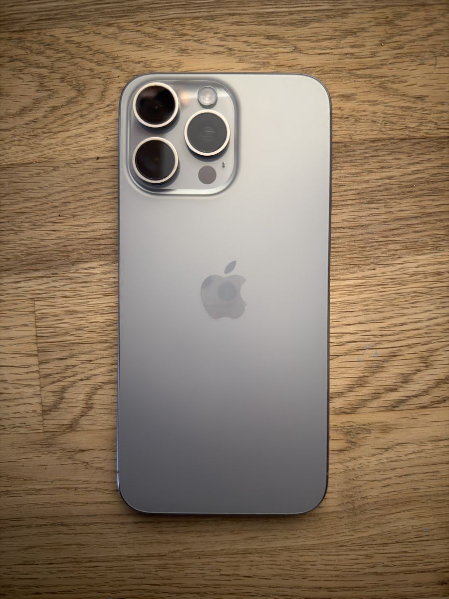 Apple Portables: Iphone 15 Pro Max Natural Titanium 256GB – D'occasion à Belp par Blondii04 2