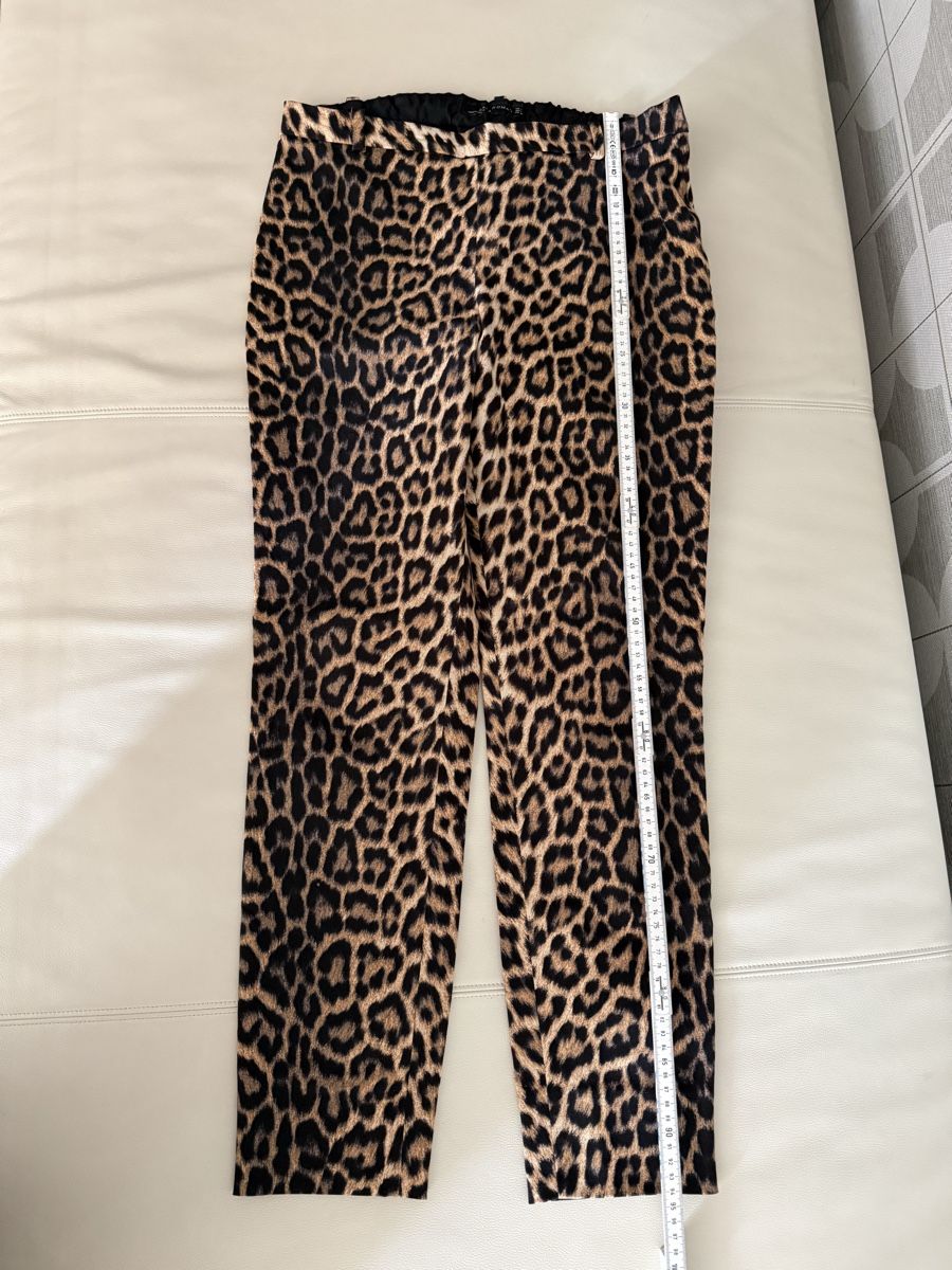 Zara Pantaloni: Hose mit Animal Print – Nuovo (secondo la descrizione) da Gümligen venduto da hookedonsales 3