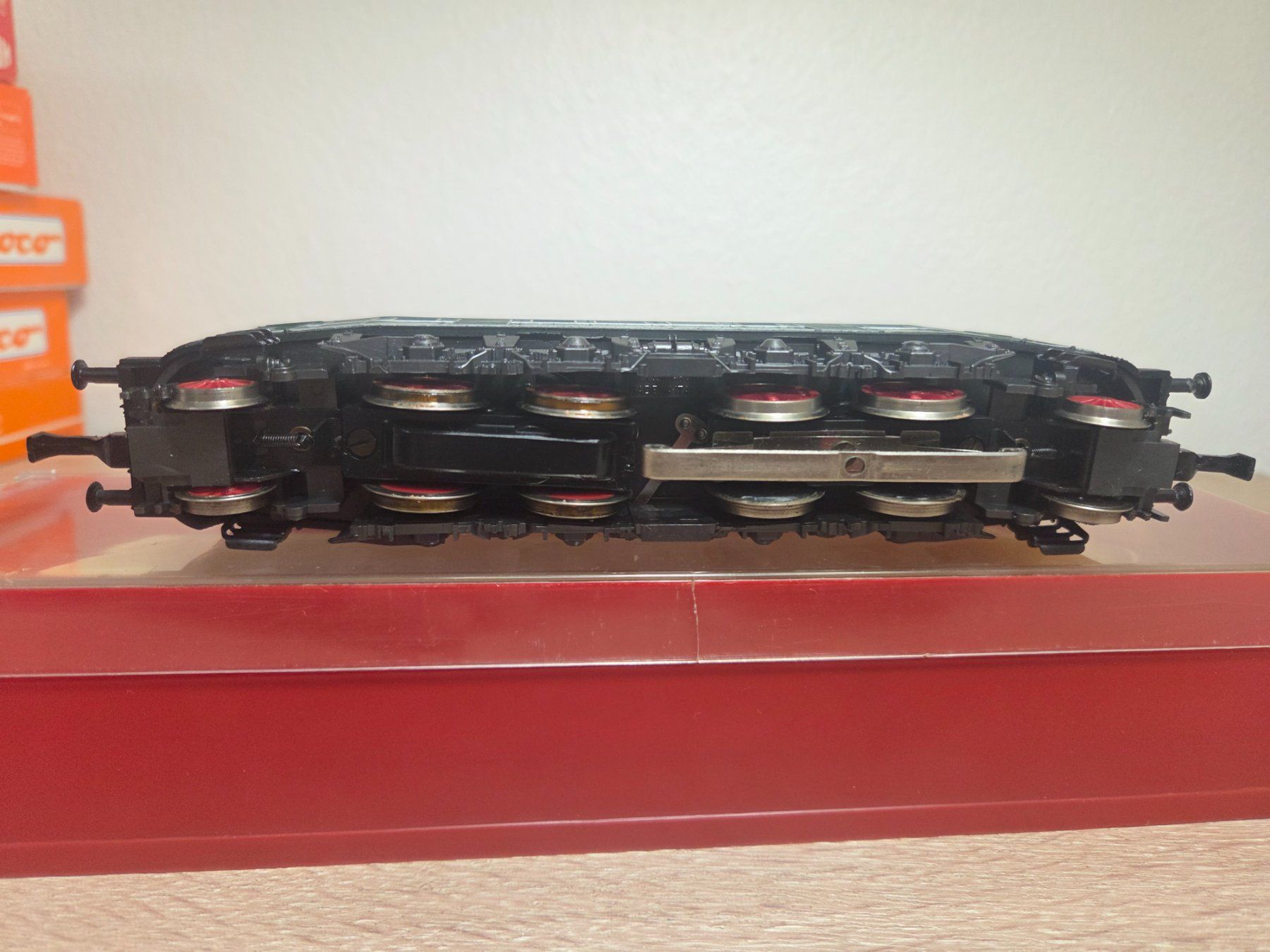 Rivarossi Modellini di ferrovie: Rivarossi 1095 E-Lok E19-12 DB H0 – Usato da St-Aubin-Sauges venduto da Lo_Go 5