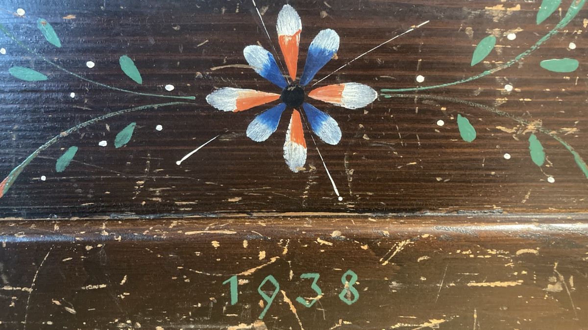 Cassapanche: Antike Holztruhe mit Bauernbemalung – Usato da Basel venduto da alma428 6
