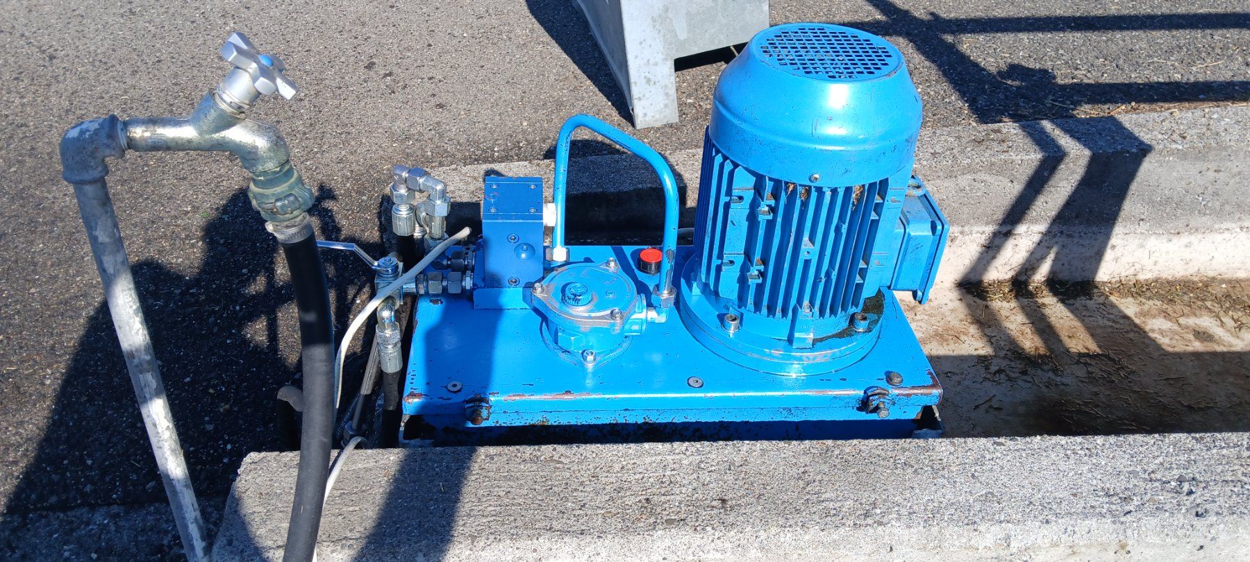 Alle Maschinen: Mistschieberanlage Wölfleder Hydraulisch – Gebraucht aus Rain von skodaauto 4