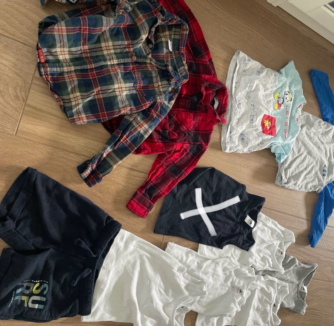 Lotti & Set di vestiti: Kleiderpaket 92 – Usato da Mauren venduto da melam01