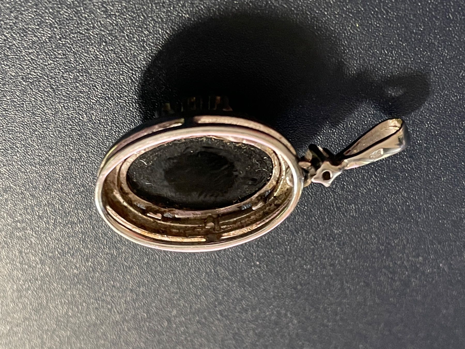 Ciondoli: Anhänger Opal mit Weissgold Einfassung 585er mit Steinen – Usato da Volketswil venduto da rubin74 6