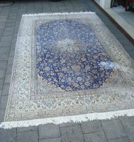 grosser antiker Orient Teppich, 354 x 214 cm mit Blumenmotiv