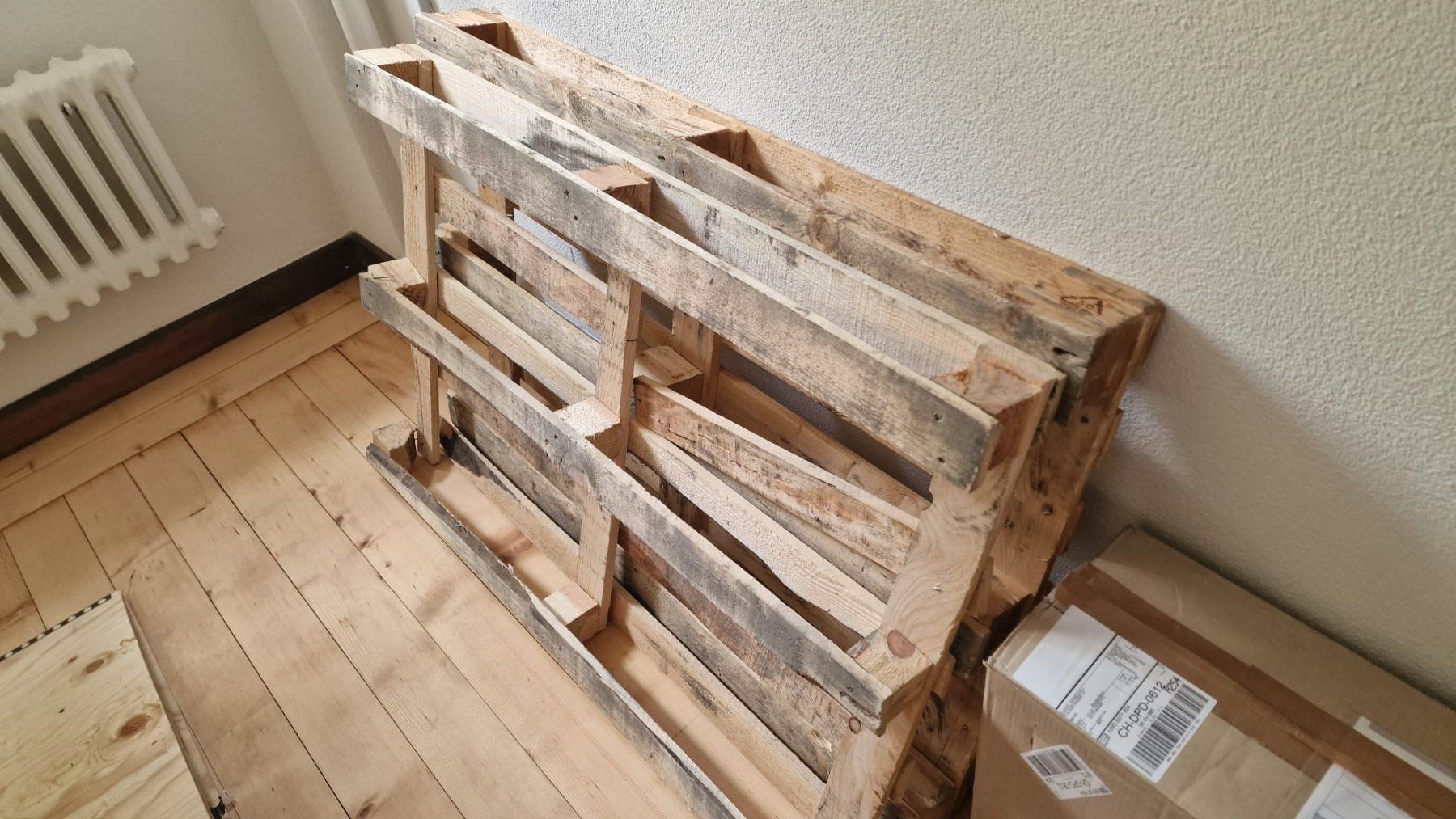 Paletten: Gratis Paletten – Gebraucht aus Bern von dpa_6kh5