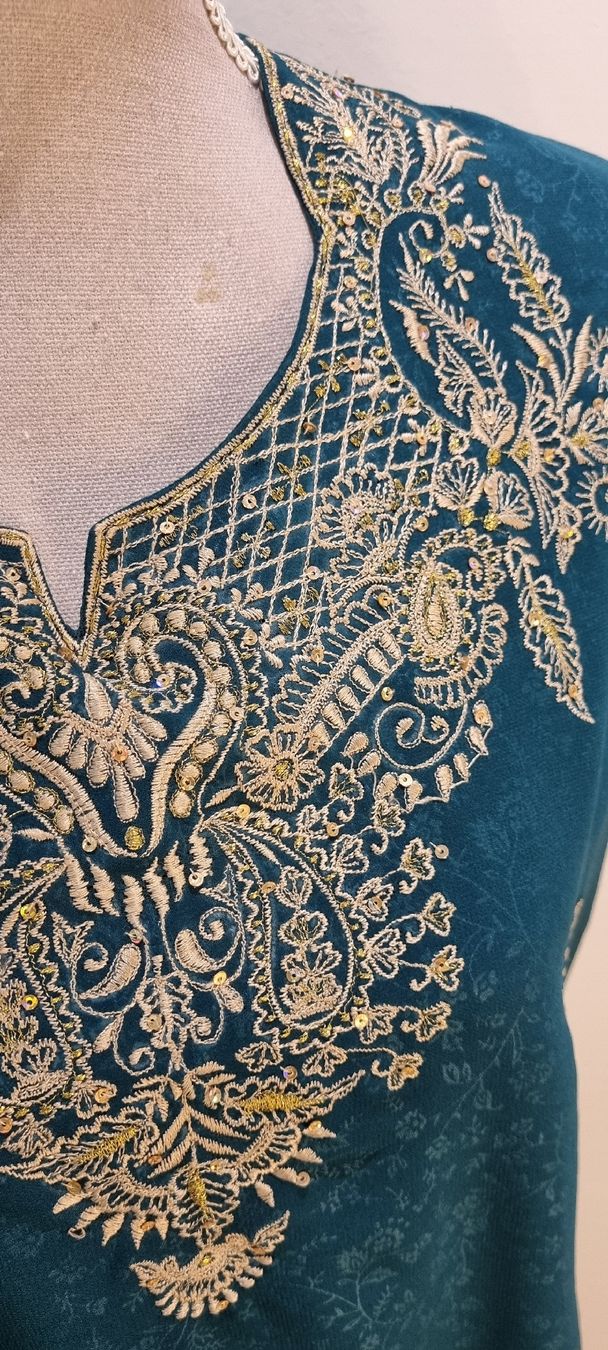 Tuniken: Ensemble Tunique-Pantalon Oriental – Gebraucht aus Borex von mab_28bf 1