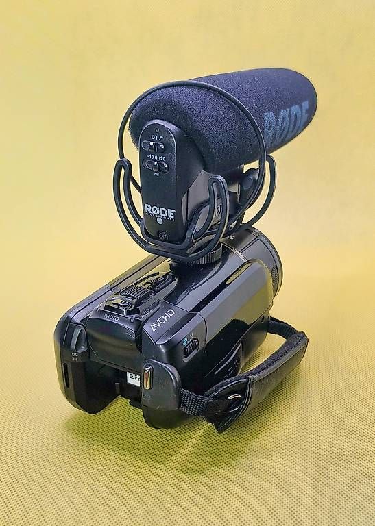 Videocamere: Canon Legria HFS200 mit Rode Micro – Usato da Effretikon venduto da lilli5005 3