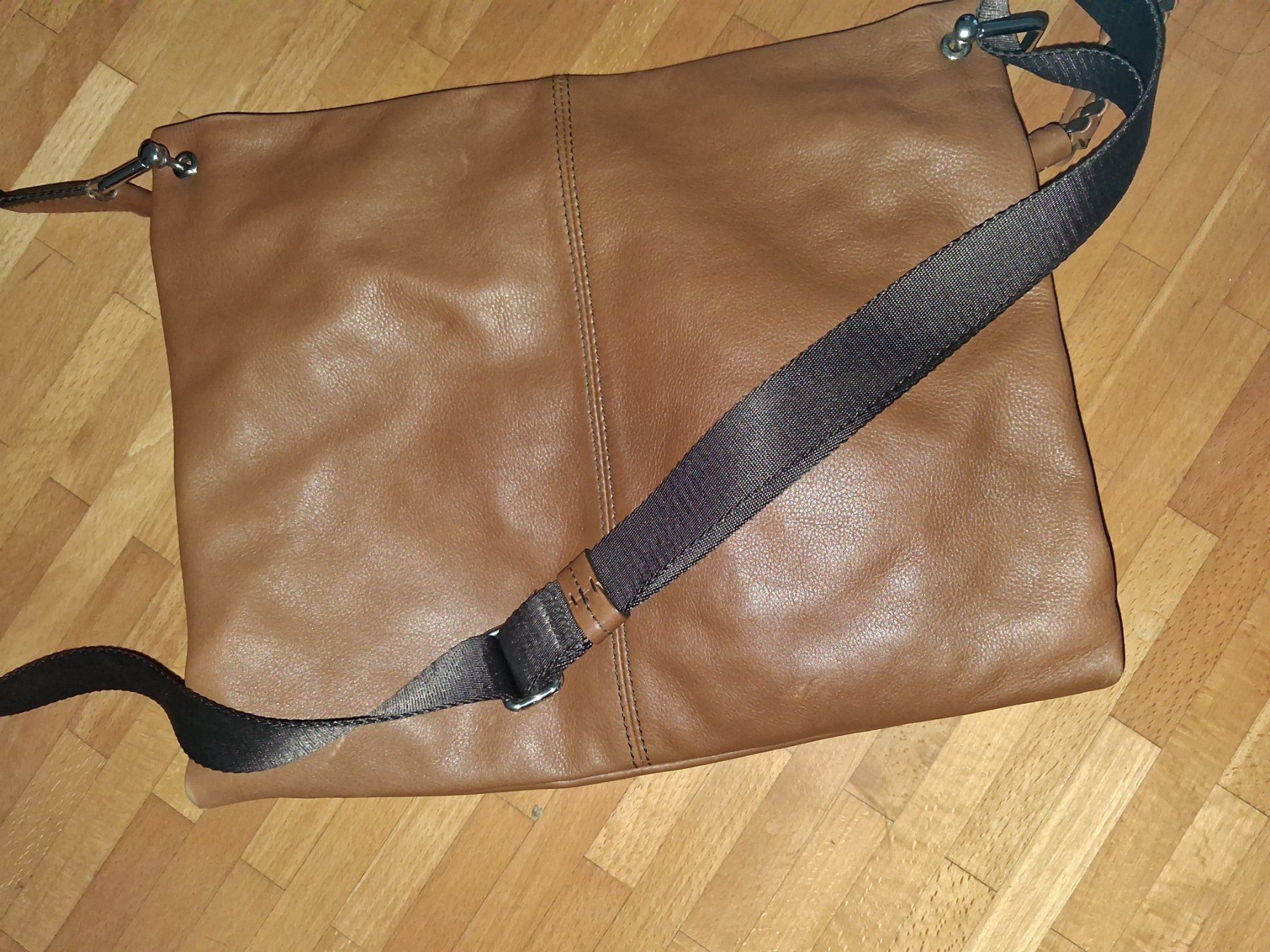 Bree Sacs femmes: BREE Ledertasche – D'occasion à Wetzikon ZH par med_2y76 1