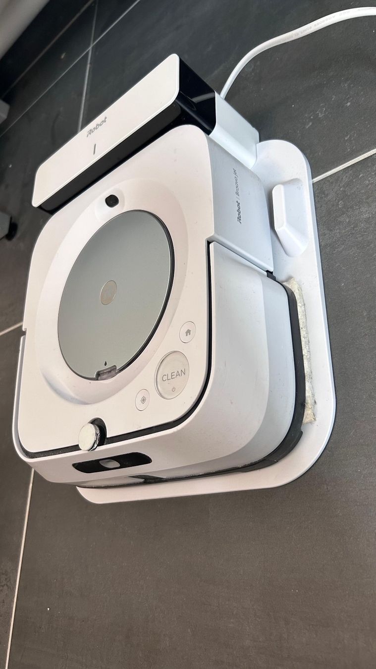 Tutte le macchine: iRobot Braava Jet m6 – Usato da Basel venduto da and_9pj9 1