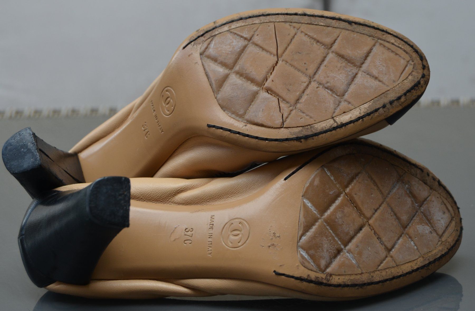 Chanel Scarpe da donna: Chanel Pumps 37C – Difettoso da Collonges venduto da arashee 7