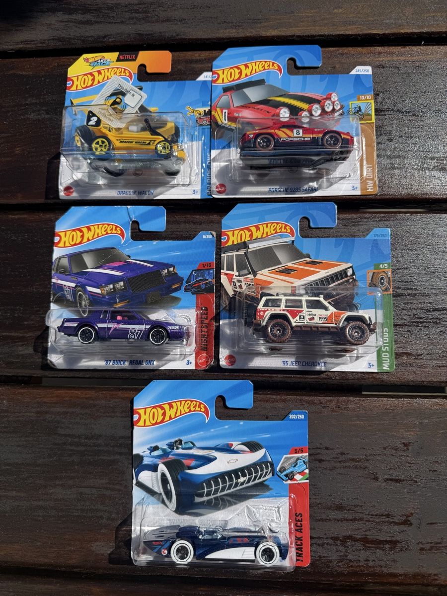Hot Wheels Modellautos: Hot Wheels 35 ( including 5 x TH) – Neu und originalverpackt aus Lauterbrunnen von nik_rj52 1