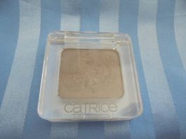 Lidschatten Grau/Silber  Sitting on a vulcano CATRICE