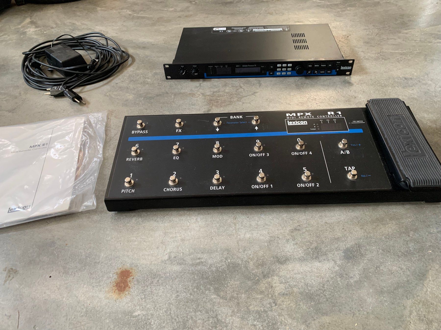 Strumenti musicali: Lexicon MPX1 mit MPX R1 Midi Remote Controller – Usato da Frieswil venduto da J_Himself