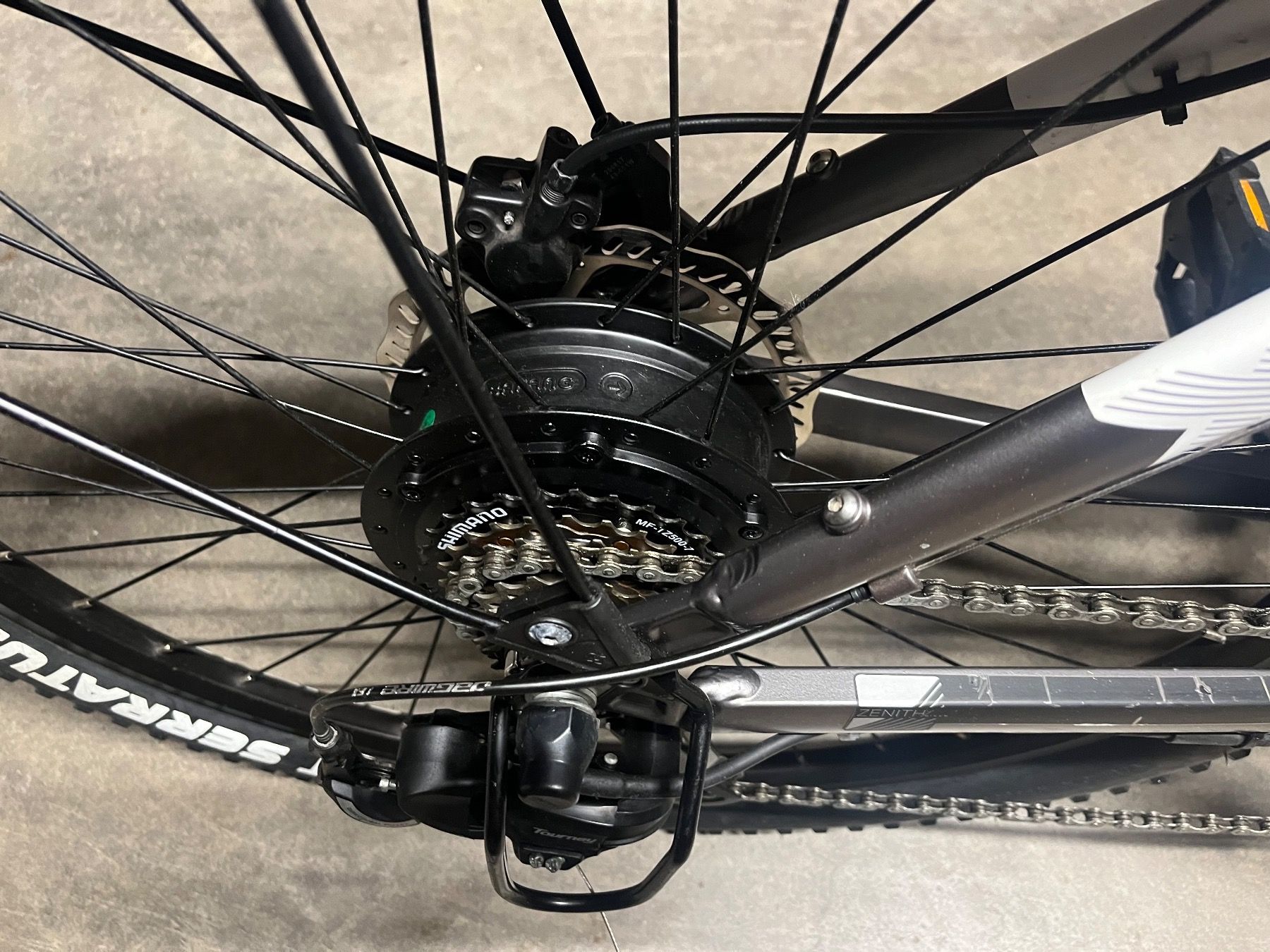 Zenith Velos: Zenith E-Bike – Gebraucht aus La Tour-de-Trême von  4
