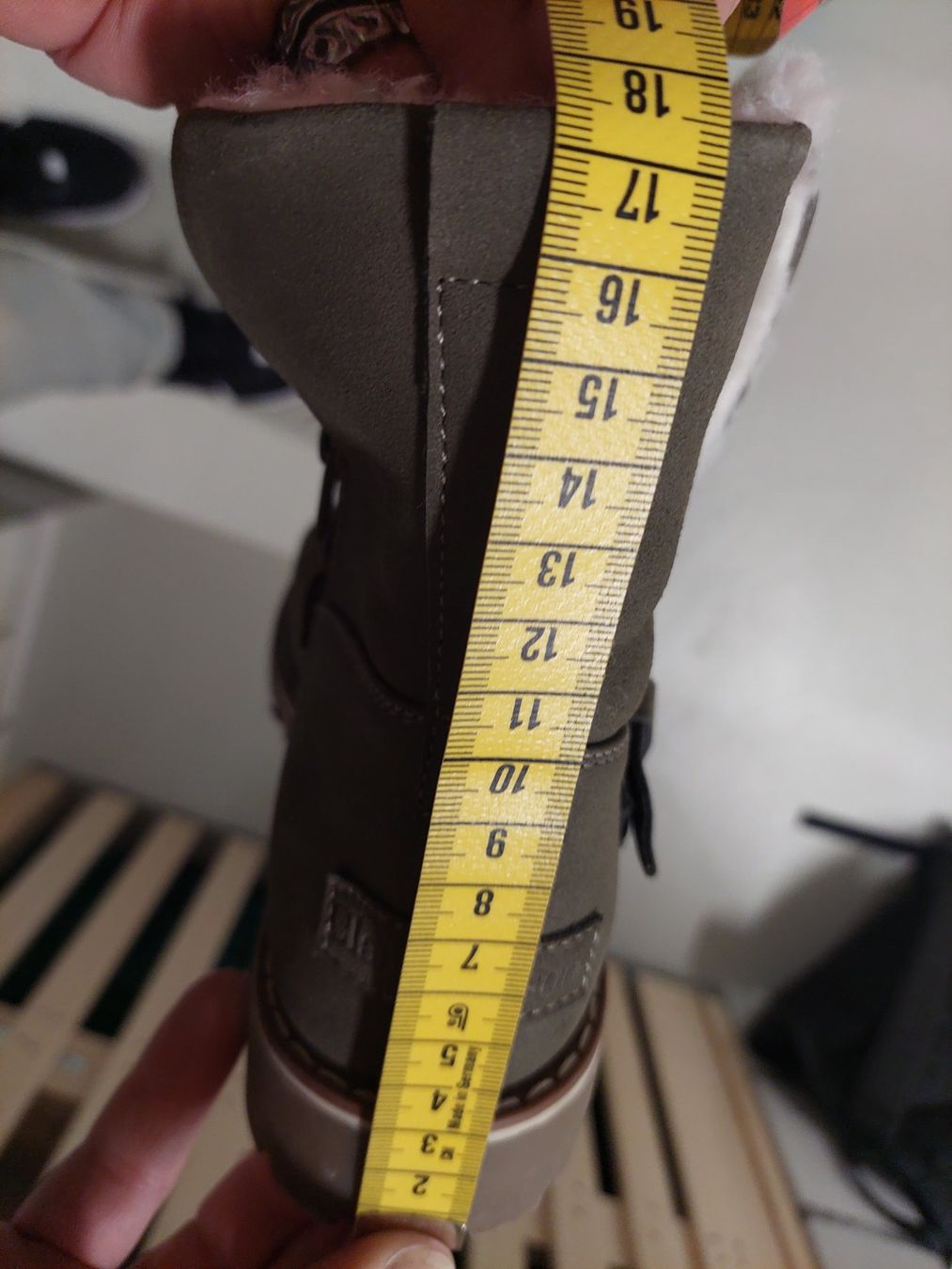Scarpe da donna: Stiefelette khakigrün, Gr. 38 – Usato da Schenkon venduto da rausausdemhaus 3