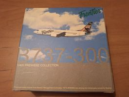 Frontier  Boeing 737-300 1:400