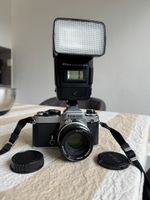 Nikon FE + Nikkor 50mm f/1.8 AI + Nikon Speedlight SB-16
