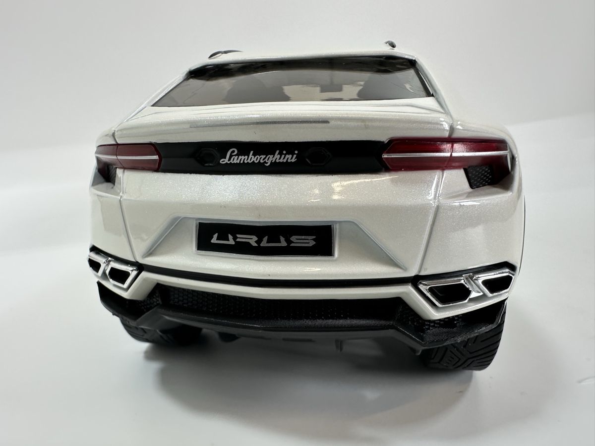 Lamborghini Modellini d'auto: Lamborghini Urus 1:18, weiss – Usato da Zofingen venduto da rf9_x2xt 4