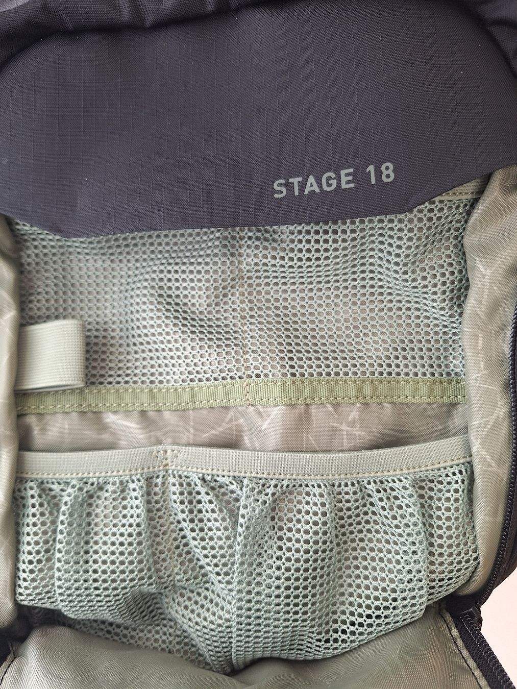Evoc Zaini: EVOC Stage 18 Rucksack inkl. 2l Hydration Bladder – Nuovo (secondo la descrizione) da Lenzburg venduto da Actiline 1