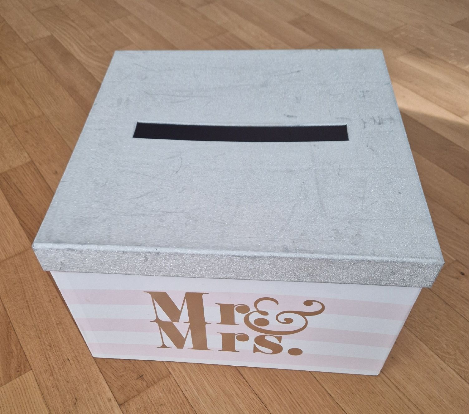Tutte le decorazioni: Mr. & Mrs. Hochzeitsbox, rosa/weiss – Usato da Stadel venduto da Smile_crying