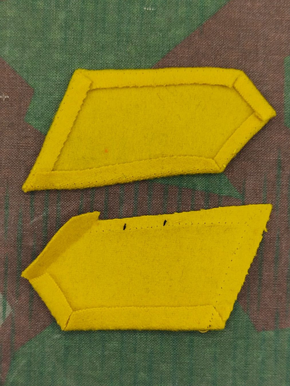 Schweizer Armee Placchette & Badge: Kragenpatten Ord. 1940 – Usato da Bauma venduto da SwissMilitaria 1
