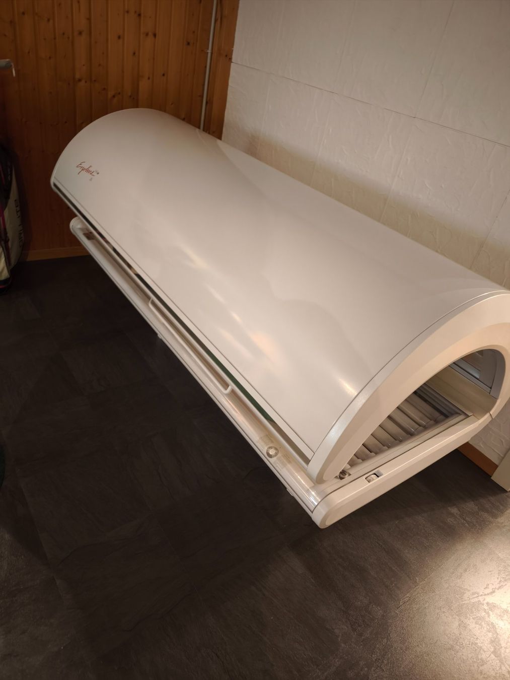 Solarium: Solarium ergoline – Gebraucht aus Prez-vers-noréaz von sixtyfolies