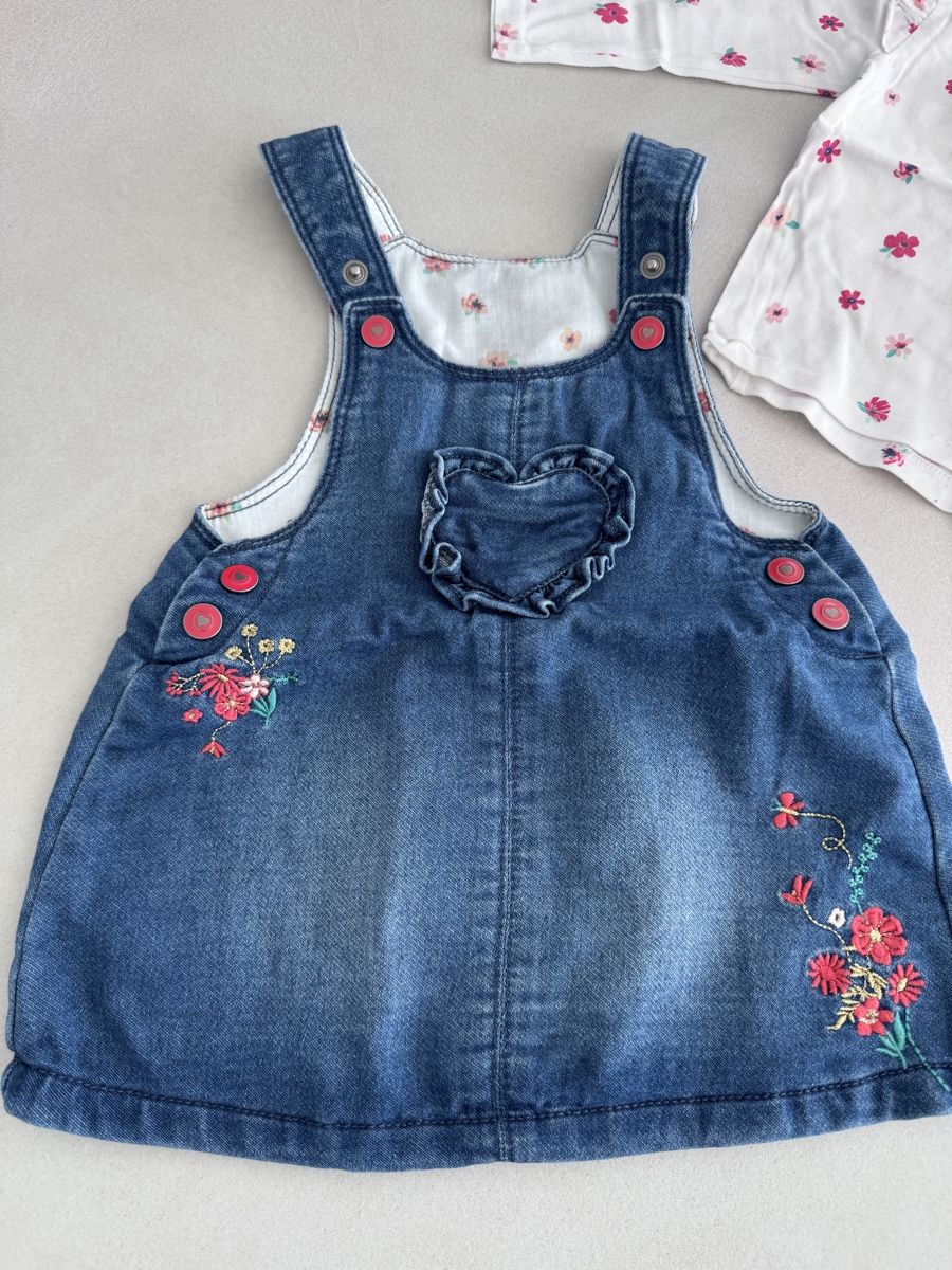 Lotti & Set di vestiti: Herziges Latzkleidli Langarmoberteile Grösse 74 – Usato da Bonaduz venduto da lut_6rts 1