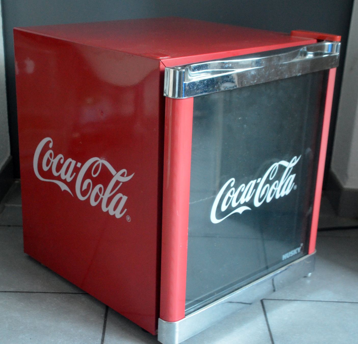 Best HD Pictures about  Coca Cola Kuhlschrank Schwarz  - No AI Images