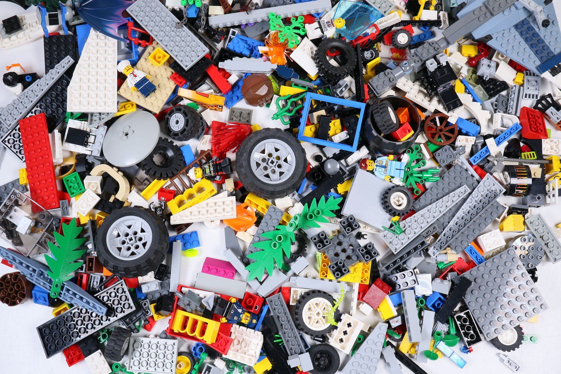 Lego Jeux de construction: 1.5 kg. Legoteile mit Minifiguren – D'occasion à Hettlingen par Scholi99 1