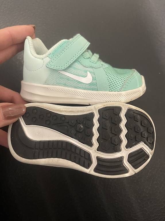 Nike Scarpe per ragazzi: Nike Sneaker 19,5 – Nuovo (secondo la descrizione) da Laufen venduto da car_2fnm