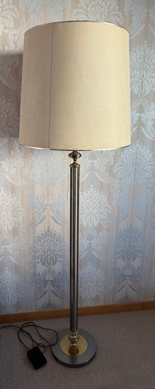 Lampade: Ständerlampe – Usato da Zürich venduto da Trickinicki