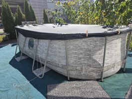 Pool mit Filterpumpensystem