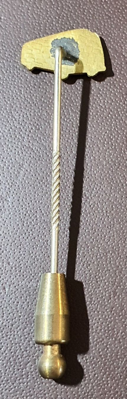 Spille & Fermagli: R401 - Alte Anstecknadel goldiger Bus Postauto FBW – Usato da Reinach BL venduto da Boston-Verkauf 2