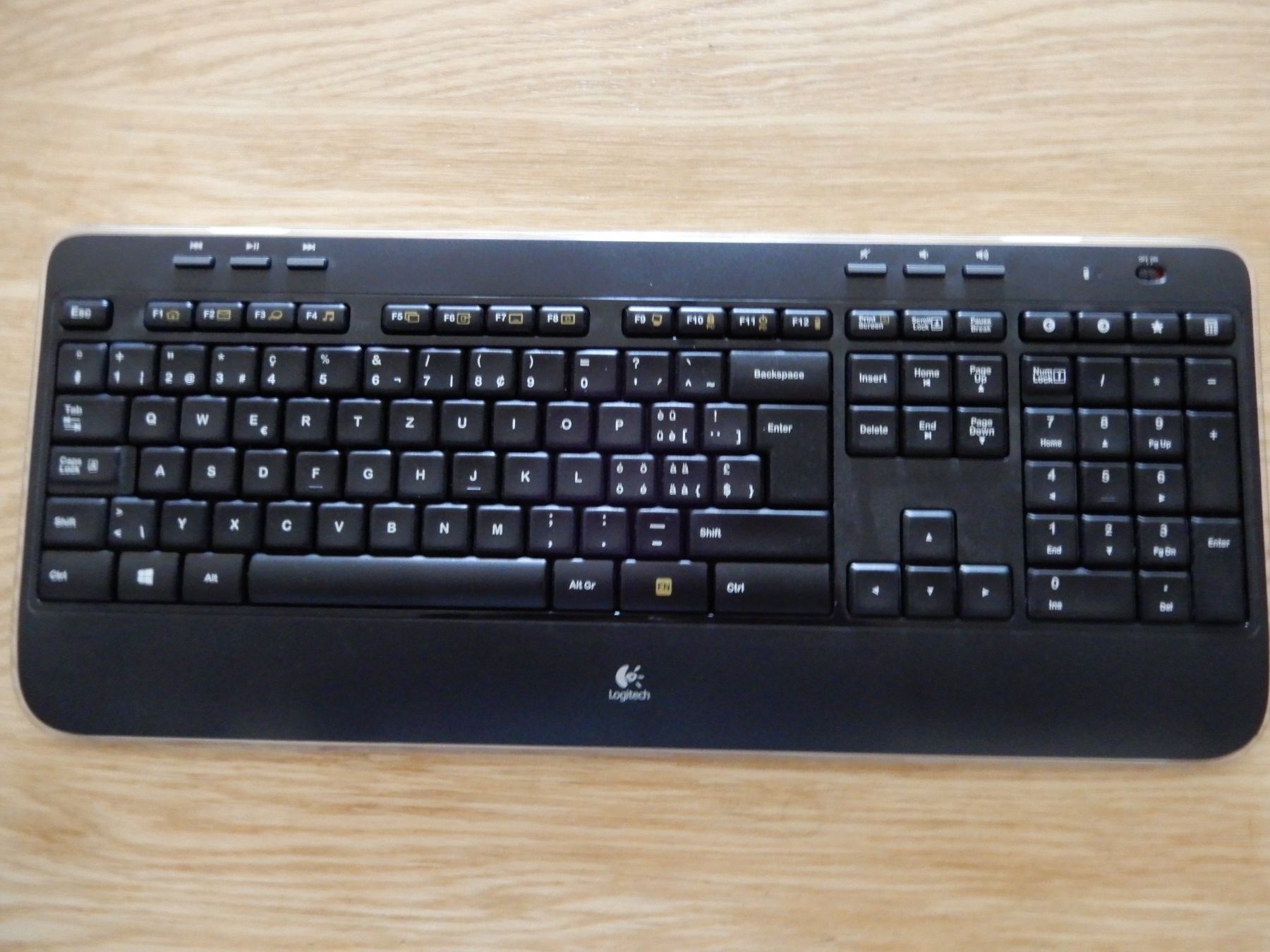 Logitech Tastaturen: Logitech K520 Set / Tastatur,Maus,USB-Empfänger – Gebraucht aus Rapperswil SG von  1