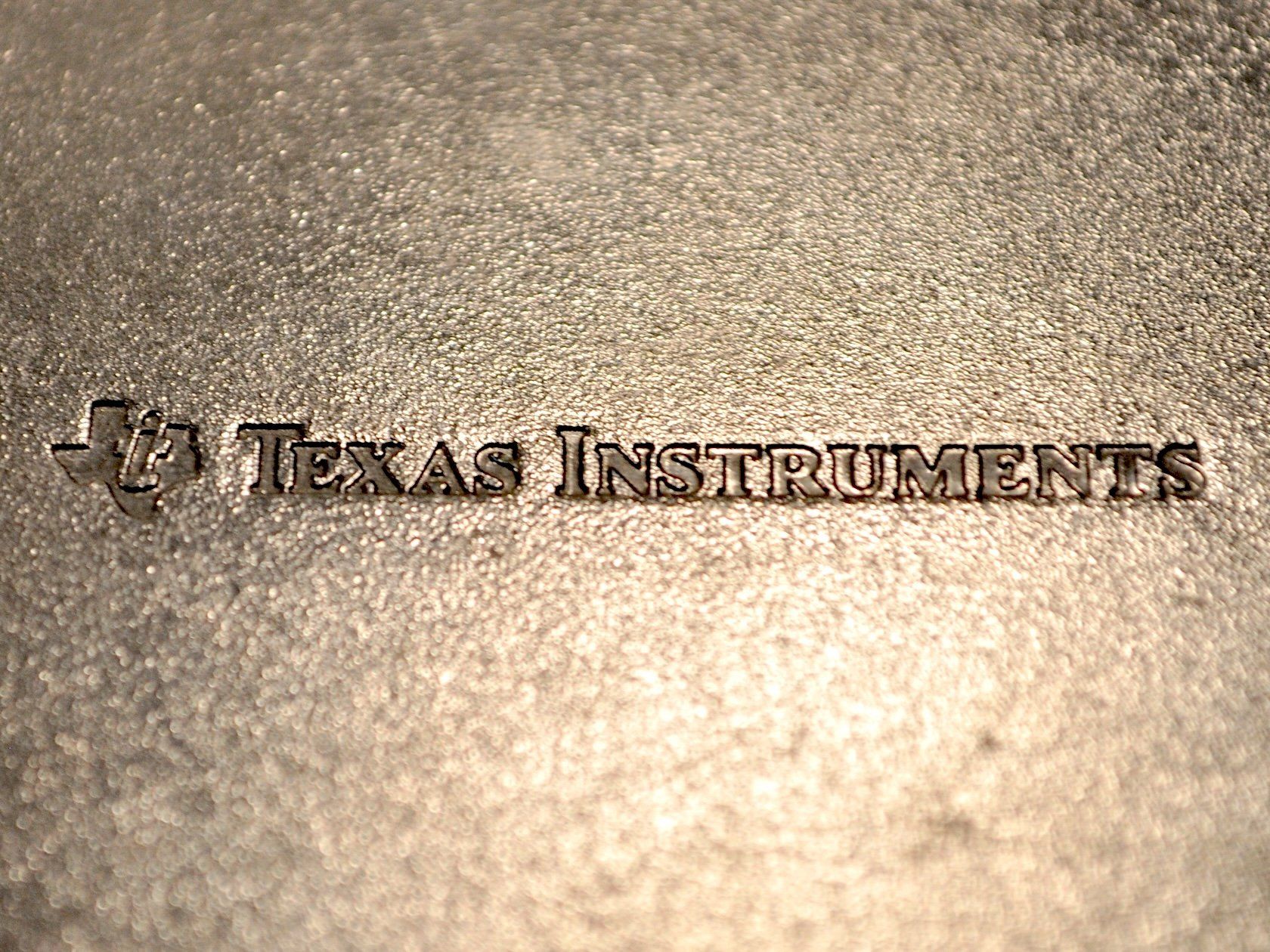 Texas Instruments Calcolatrici tascabili: Texas Instruments TI-89 Titanium, technischer Rechner, BASIC – Usato da Emmen venduto da renerich 6
