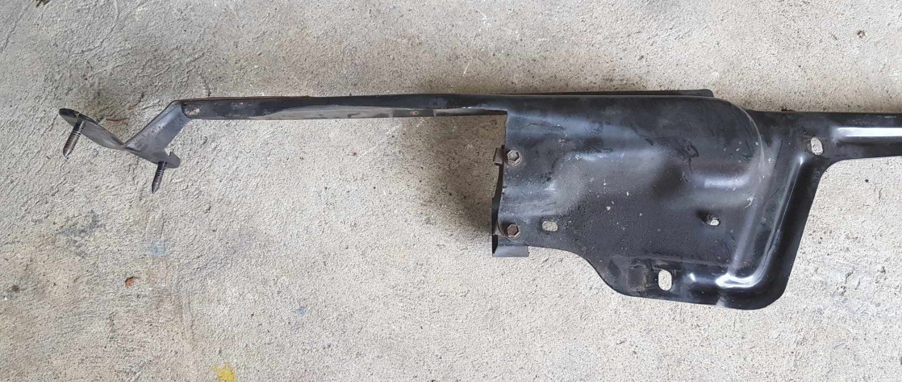 Pontiac Tutti pezzi di ricambio auto: Strebe Frontträger Camaro Firebird TA – Usato da Niedergösgen venduto da usc_9sk7 5
