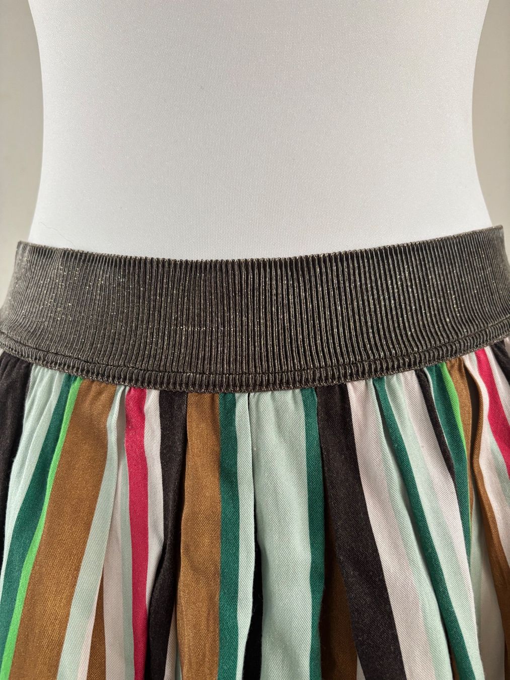 Gonne: Jupe longue rayée multicolore, taille élastique, taille 36 – Usato da Petit-Lancy venduto da vic_k6tl 1