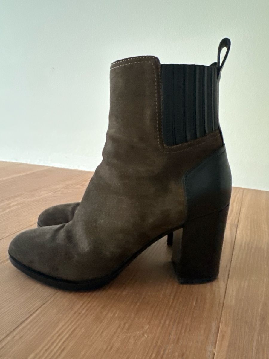 Sergio Rossi Damenschuhe: Sergio Rossi Suede Ankle Boots – Neu (gemäss Beschreibung) aus Binningen von can_s2yh