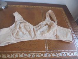 BH hautfarben, Gr. 115B, Rosalie, NEU
