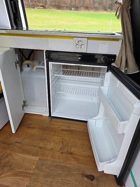 VW Veicoli da campeggio: VW T6 Transporter mit Camperausbau – Usato da Fislisbach venduto da Misler1 9