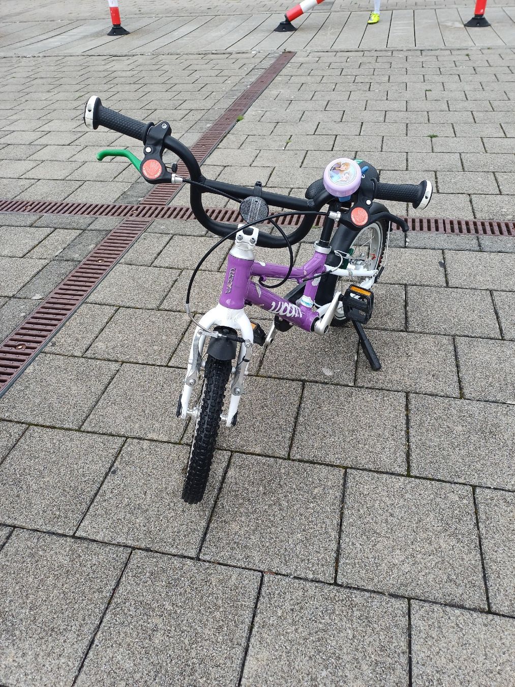 Woom Biciclette: Woom 2 Lila violet kinderfahrad 14" – Usato da Steffisburg venduto da Mr.T02 1