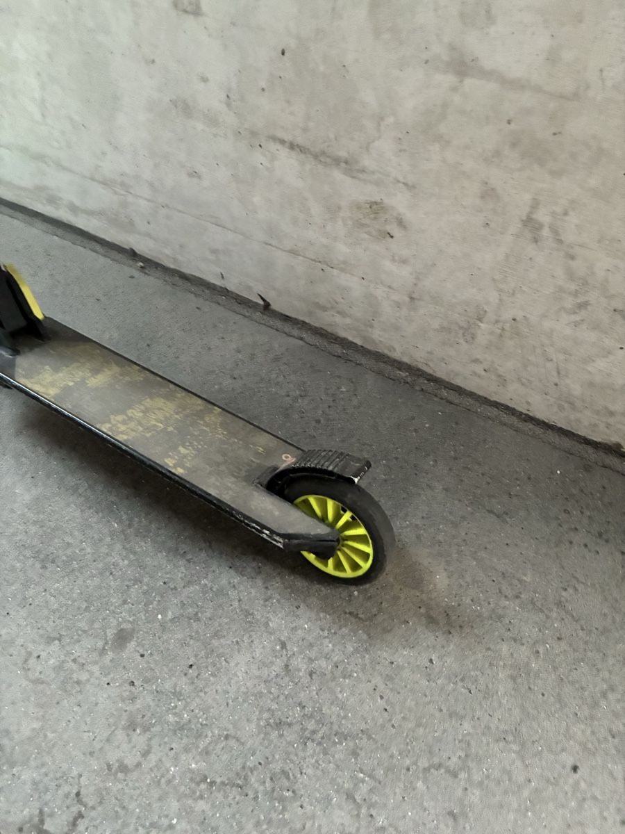 Kickboard: decathlon Trotti – Usato da Bern venduto da senki83 2