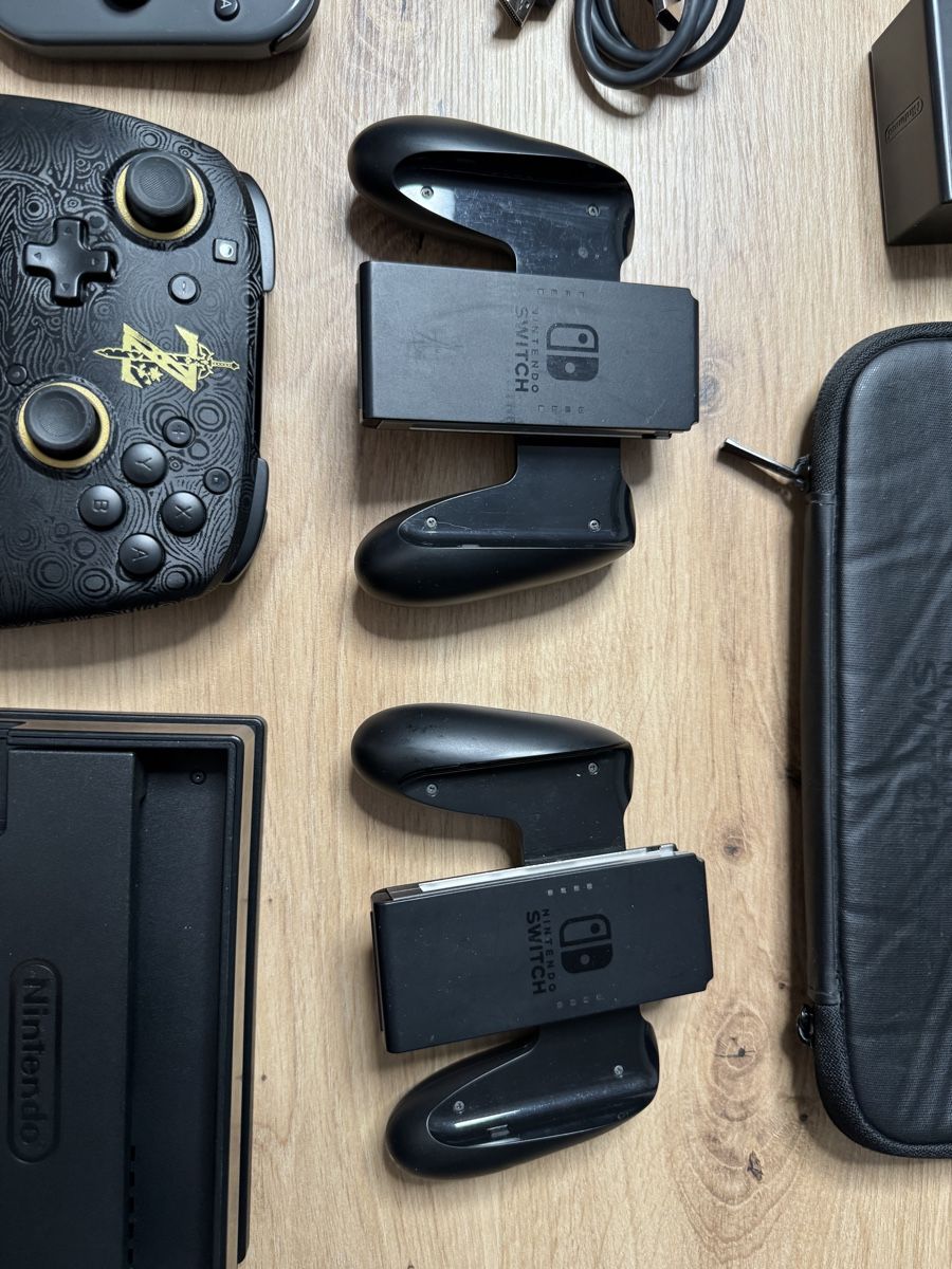 Nintendo Console: Nintendo Switch Bundle - Konsole, Dock, Controller🎮🕹️  – Usato da Biberist venduto da etesummer 6