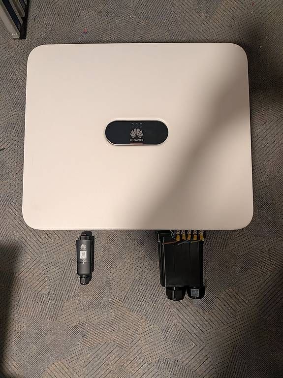 Huawei Inverter: Wechselrichter HUAWEI SUN2000-15KTL-M5 – Usato da Altdorf UR venduto da Derbeni
