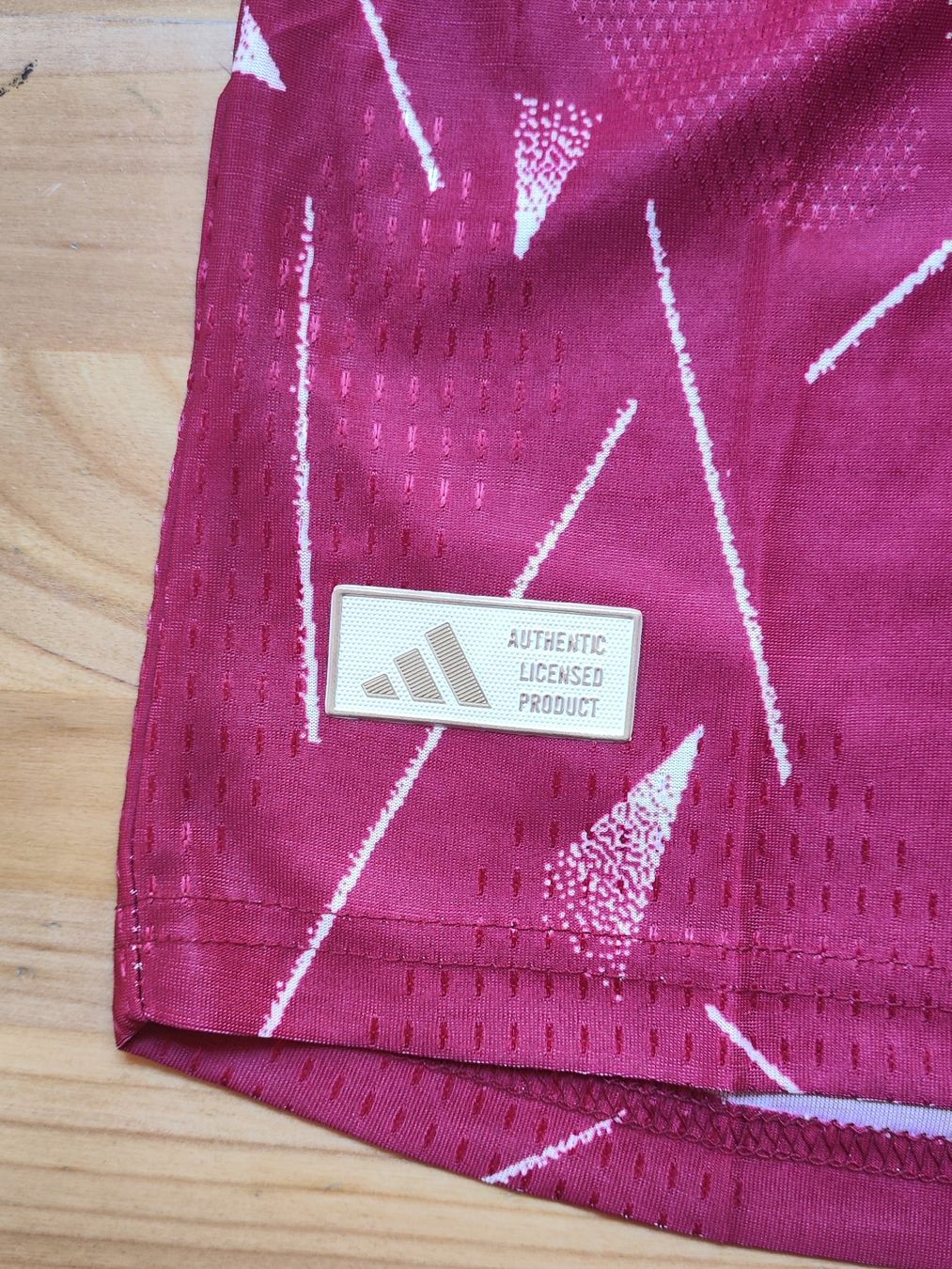 Adidas Leibchen & Hosen: Liverpool Heimtrikot 2026/27 – Neu (gemäss Beschreibung) aus Breitenbach von Lqris 6