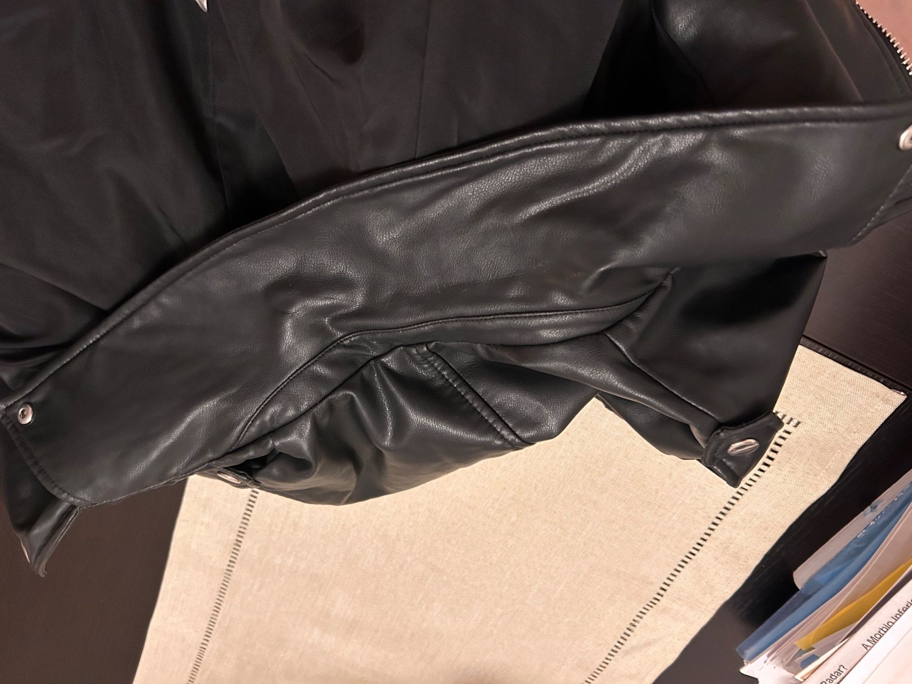 Zara Giacche: Giacca ecopelle Zara modello over – Usato da Rancate venduto da Birbine 4