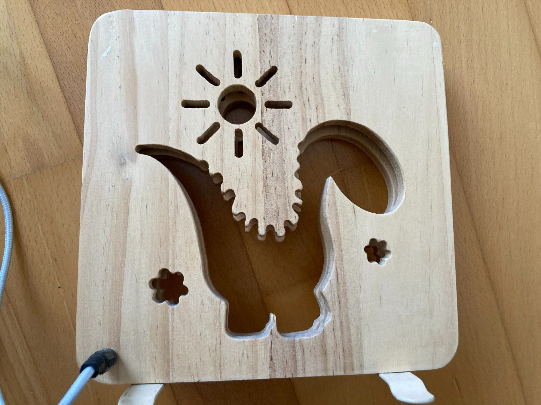 Lampade: Holzlampe LED-Nachtlicht "Dino" – Usato da Muttenz venduto da Juvenile33 1