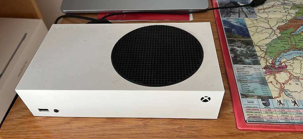 Microsoft Konsolen: Xbox Serie S – Gebraucht aus Cadro von raf_82wx 1